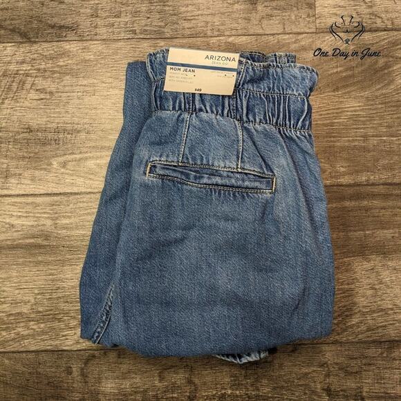Arizona Jean Co. Juniors Highest Rise Mom Jeans Size 13 - Picture 6 of 6